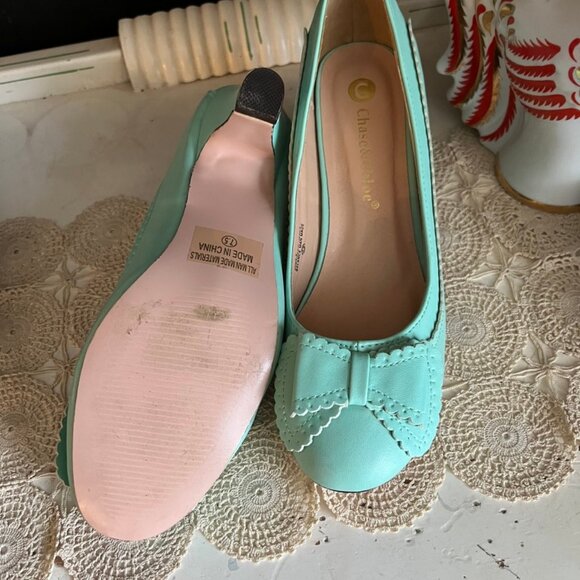 Chase + Chloe mint bow front low heels - Picture 3 of 3